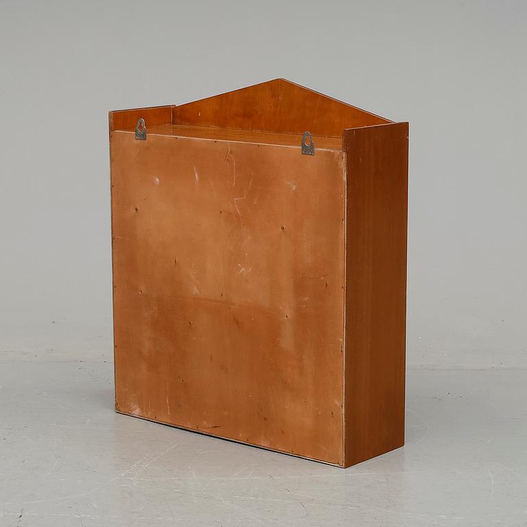 MEDICINSKÅP, 1900-talets mitt.