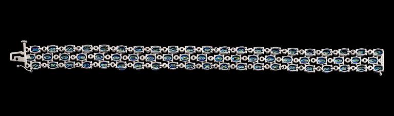 ARMBAND, sterlingsilver, topaser. Vikt ca 27,5 g.