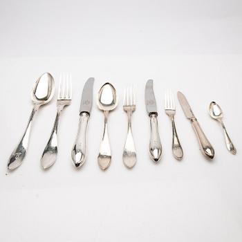 Silverbestick, 108 delar, "Svensk Spetsig", Axel Larsson, Helsingborg, 1900-talets första hälft.