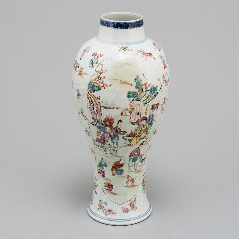 A famille rose export vase, Qing dynasty, Qianlong (1736-95).