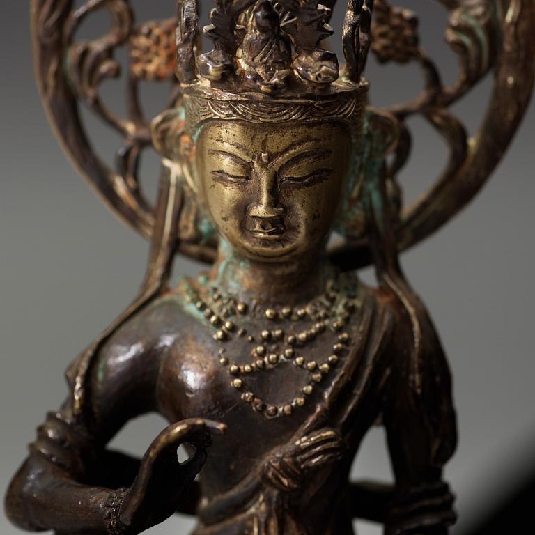 BODHISATTVA AVALOKITESHVARA, kopparlegering. Möjligen Tibet/Himalaya, 12/1300-tal.