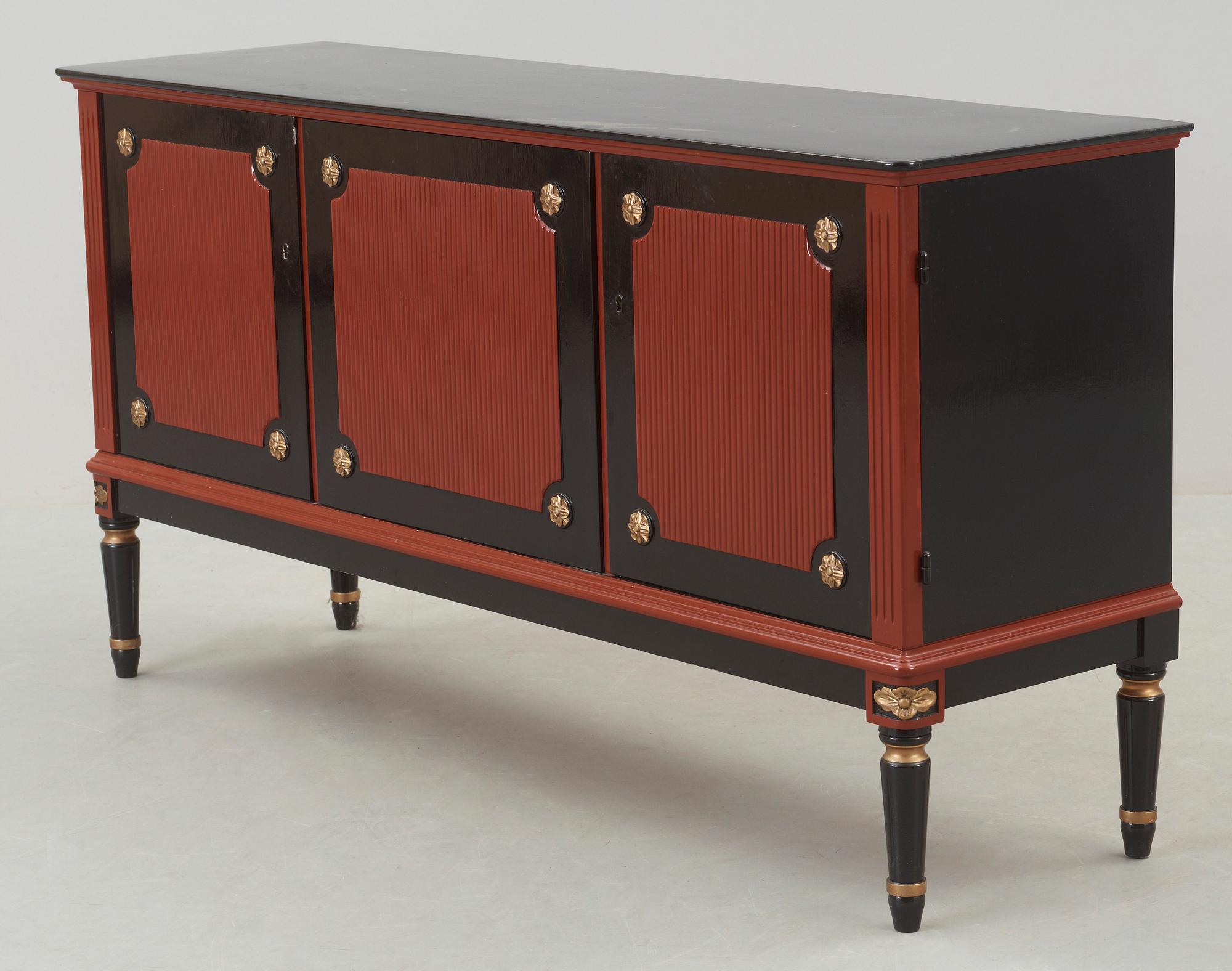 SIDEBOARD, gustaviansk stil, 1900-tal.
