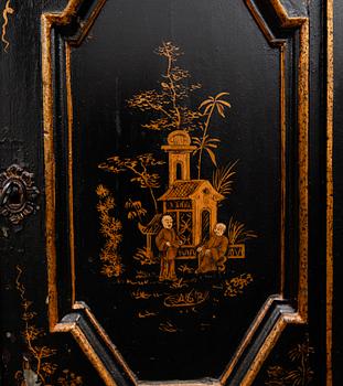 HÄNGSKÅP, 1700-talets andra hälft.