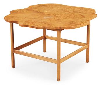 713. A Josef Frank elm and walnut sofa table, Svenskt Tenn, model 1057.