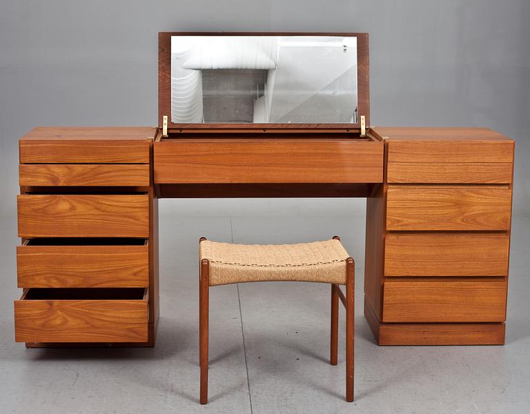 TOALETTBORD samt PALL, Danmark, 1960-tal.