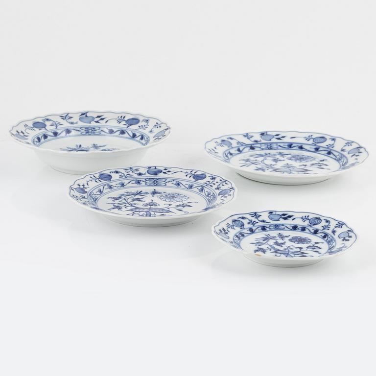 A 33-piece porcelain dinner service, "Ziebelmunter", mostly STadt Meissen, Germany.