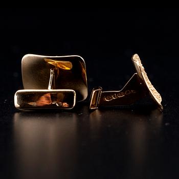 KALVOSINNAPIT, kultaa 14K, suomalaiset leimat 1971, "KÄSITYÖ". Paino 9 g.