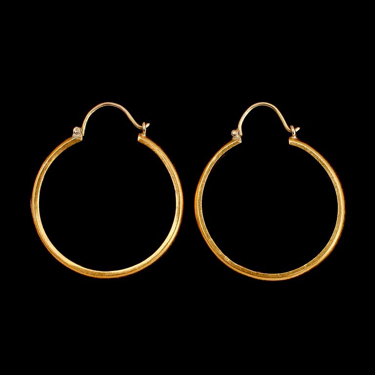 ÖRHÄNGEN, 1 par, 23 k guld. Vikt 10 g.
