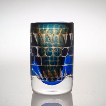 An Ingeborg Lundin ariel glass vase, Orrefors 1969.