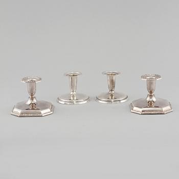 LJUSSTAKAR, 2 par, silver, omkring 1900-talets mitt.