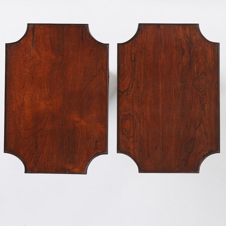 A near pair of Regency rosewood gueridon tables in the manner of Thomas Hope (1769-1831).