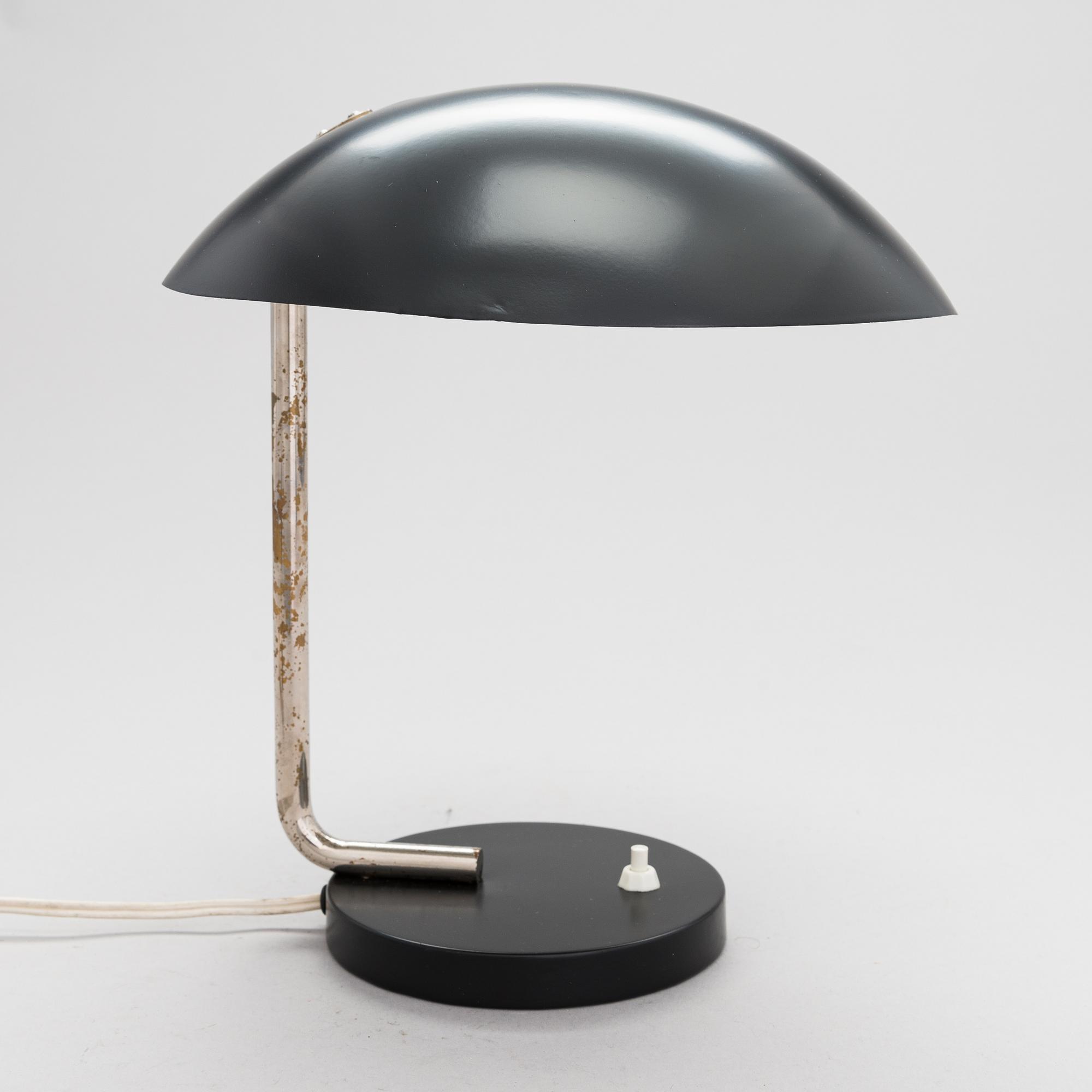 Paavo Tynell, a 1930's '5310' table lamp for Taito.