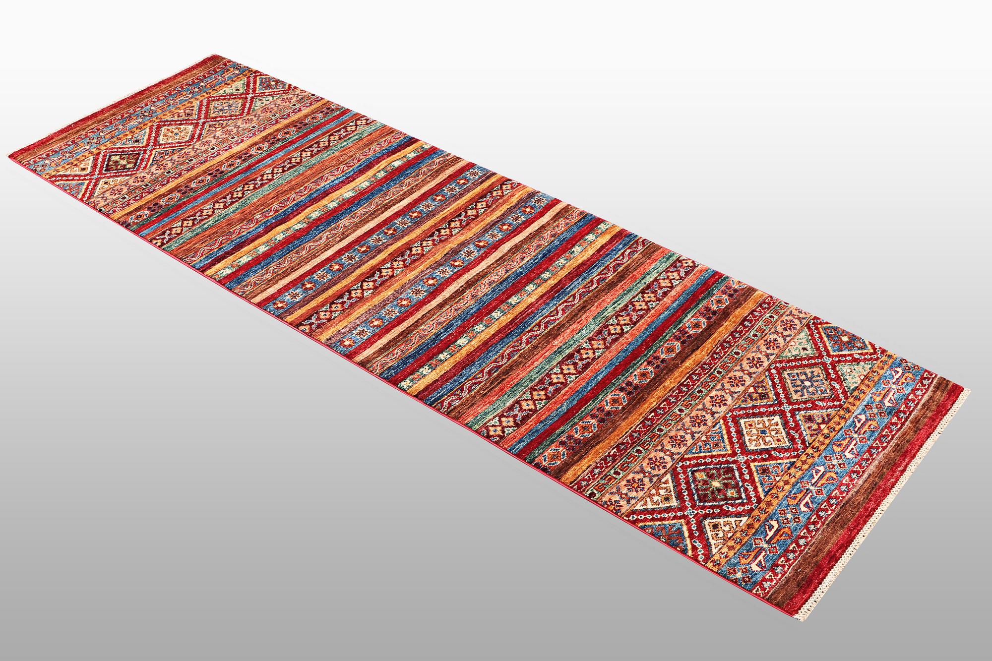 Runner, Khorjin, ca 271 x 84 cm.