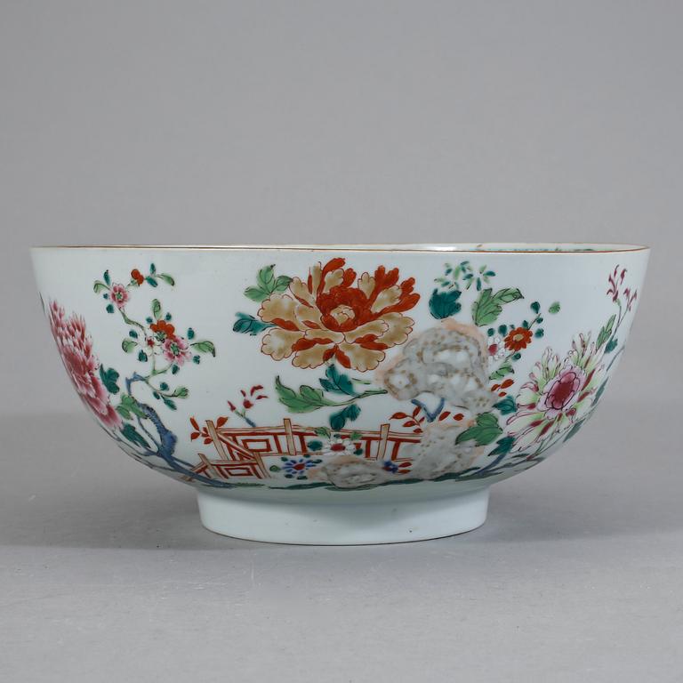 BÅLSKÅL, porslin, Kina, Qianlong (1736-95).