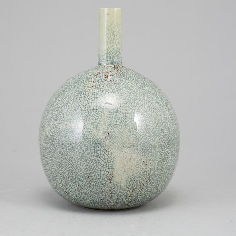CARL-HARRY STÅLHANE, a stoneware vase, Rörstrand, Sweden, mid 20th century.