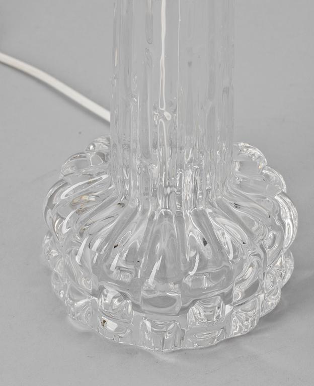 BORDSLAMPOR, ett par. Glas, Carl Fagerlund, Orrefors, 1900-talest andra hälft.