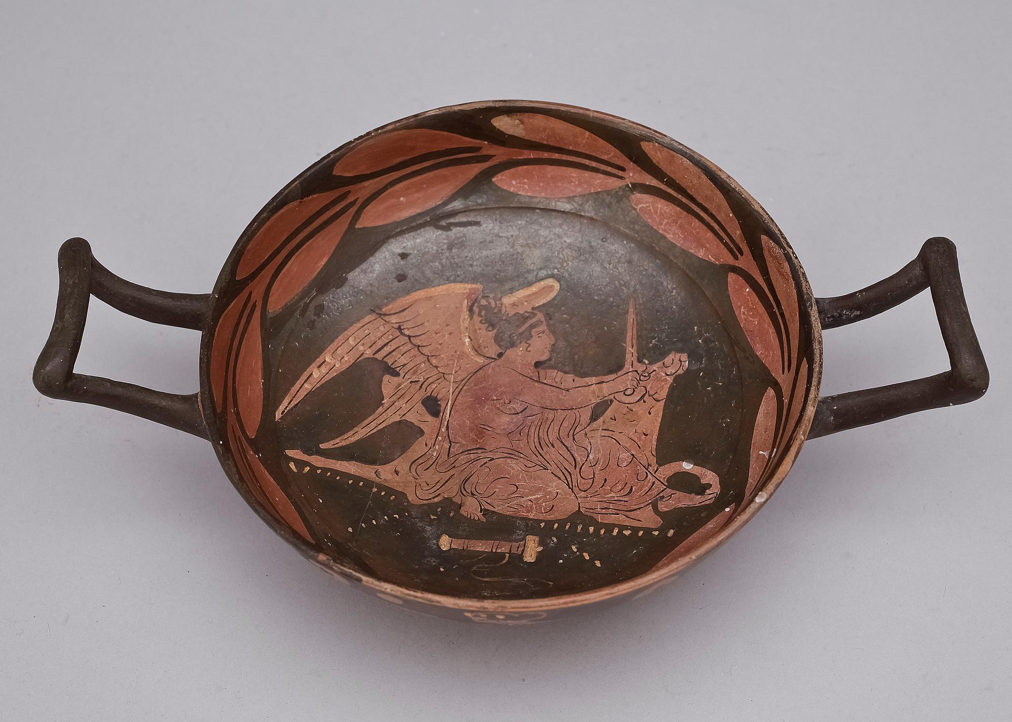 KYLIX, lergods, Grekland, troligen 400-300-tal f Kr.