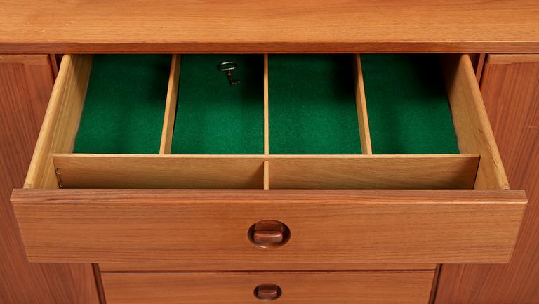 SIDEBOARD, Skaraborgs Möbelindustri AB, Tibro,1900-talets mitt.
