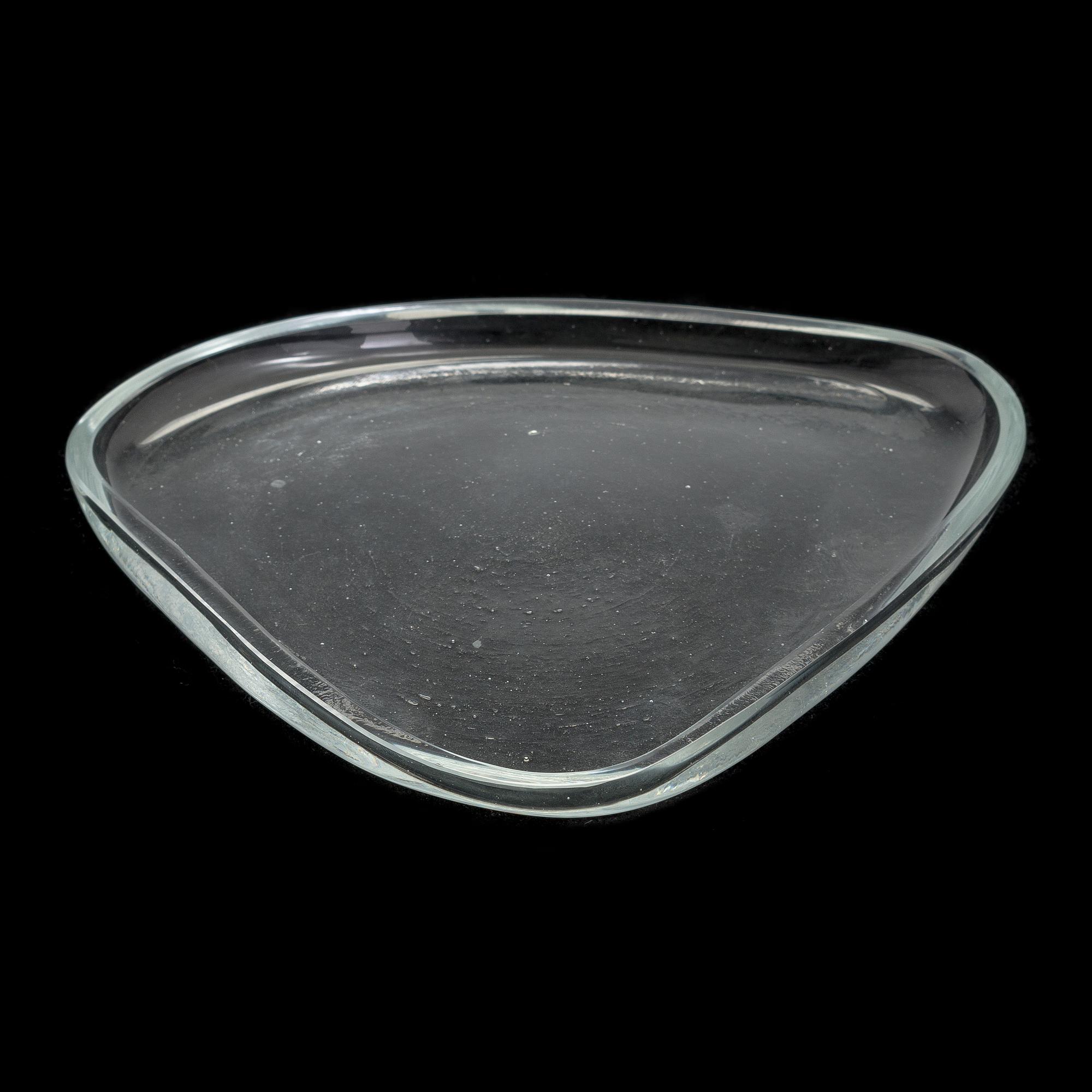 Alvar Aalto, a '3900-37' plate signed Alvar Aalto Iittala -56.