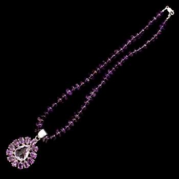 COLLIER, silver och ametister.