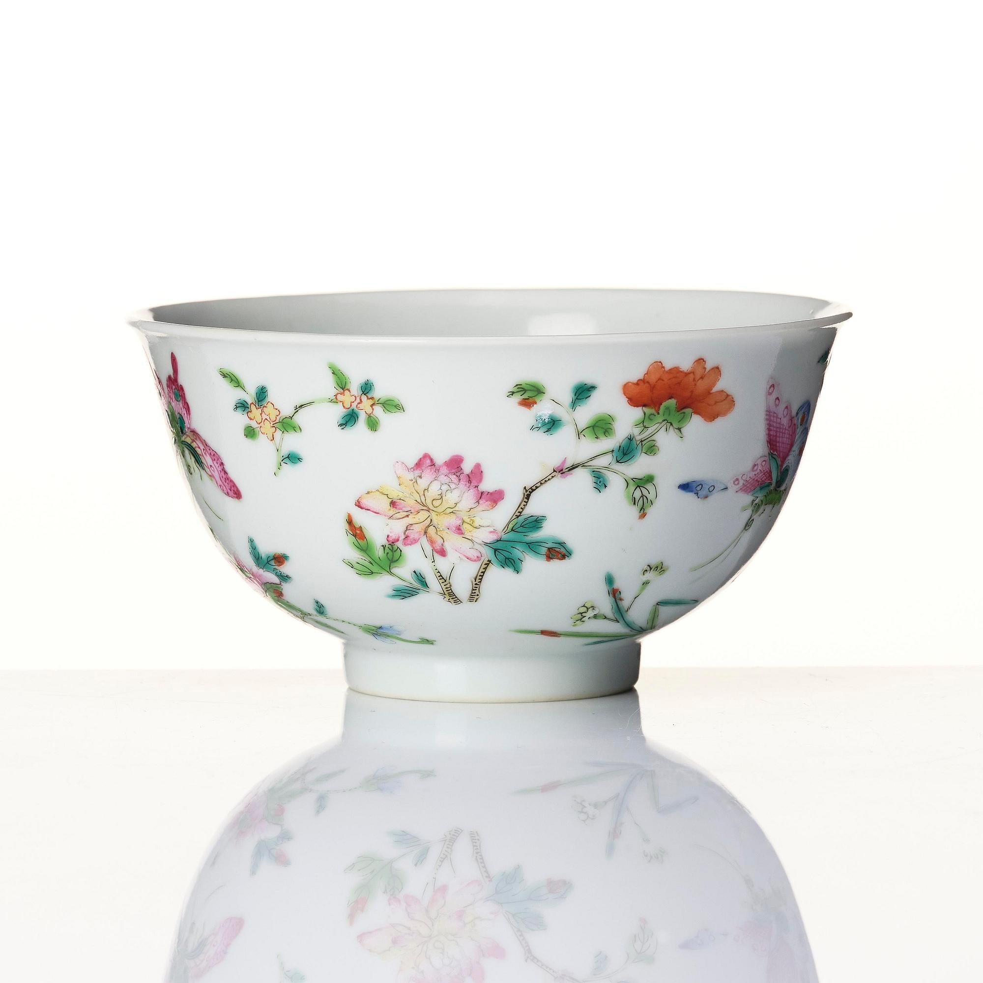 Skål, porslin. Qingdynastin, med Daoguang märke och period (1820-1850).