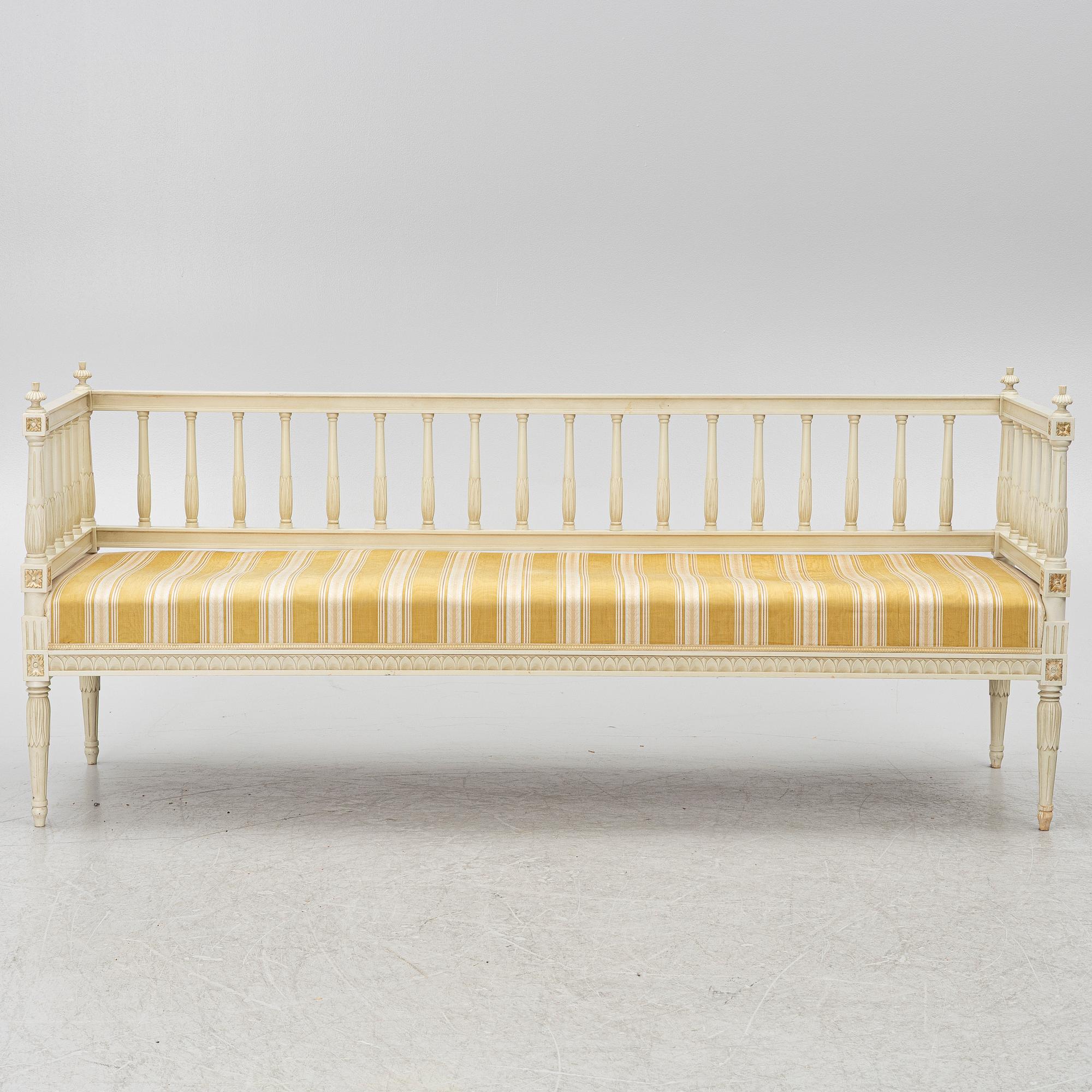 Soffa, gustaviansk stil, 1900-talets andra hälft.