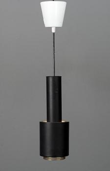 Alvar Aalto, TAKLAMPA, "Handgranat". Mässing, tillverkad av Valaistustyö Ky/ Louis Poulsen & Co a/s. Danmark. H 34.