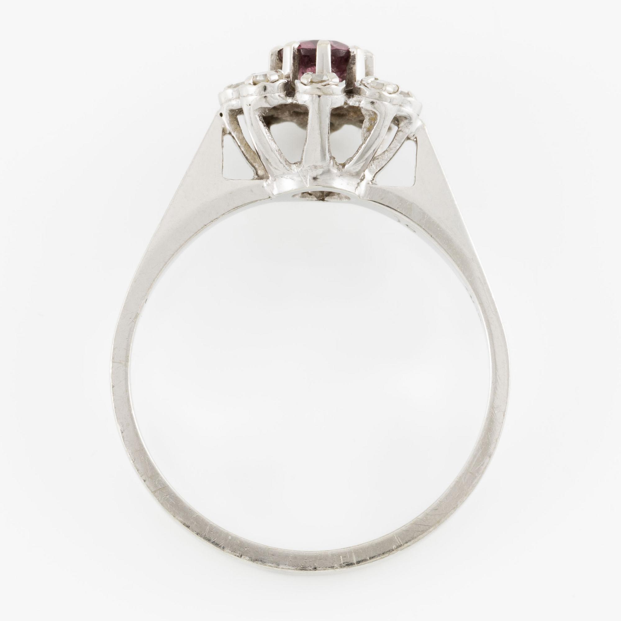 Ring, cameo model, 18K white gold with small diamonds and red-toned stone,.
