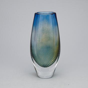 VAS, glas, "Kraka", Sven Palmqvist, Orrefors, signerad och numrerad 411.