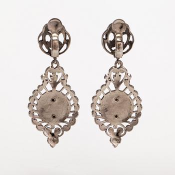 A necklace and a pair of earrings made of silver with enamel and marcasites. Paris, turn of the 20th century.