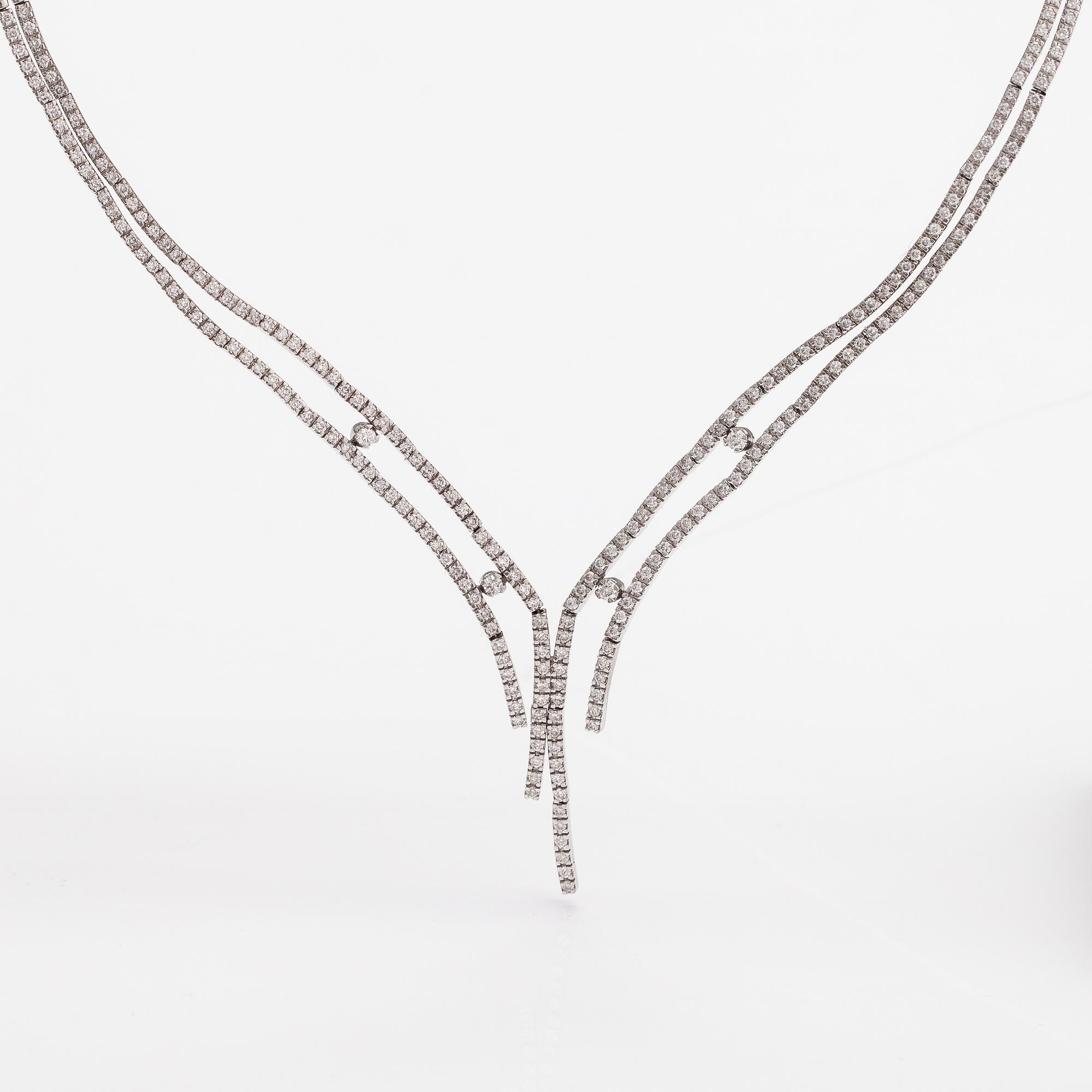 Halsband, 18K vitguld, diamanter ca 2.50 ct tot.