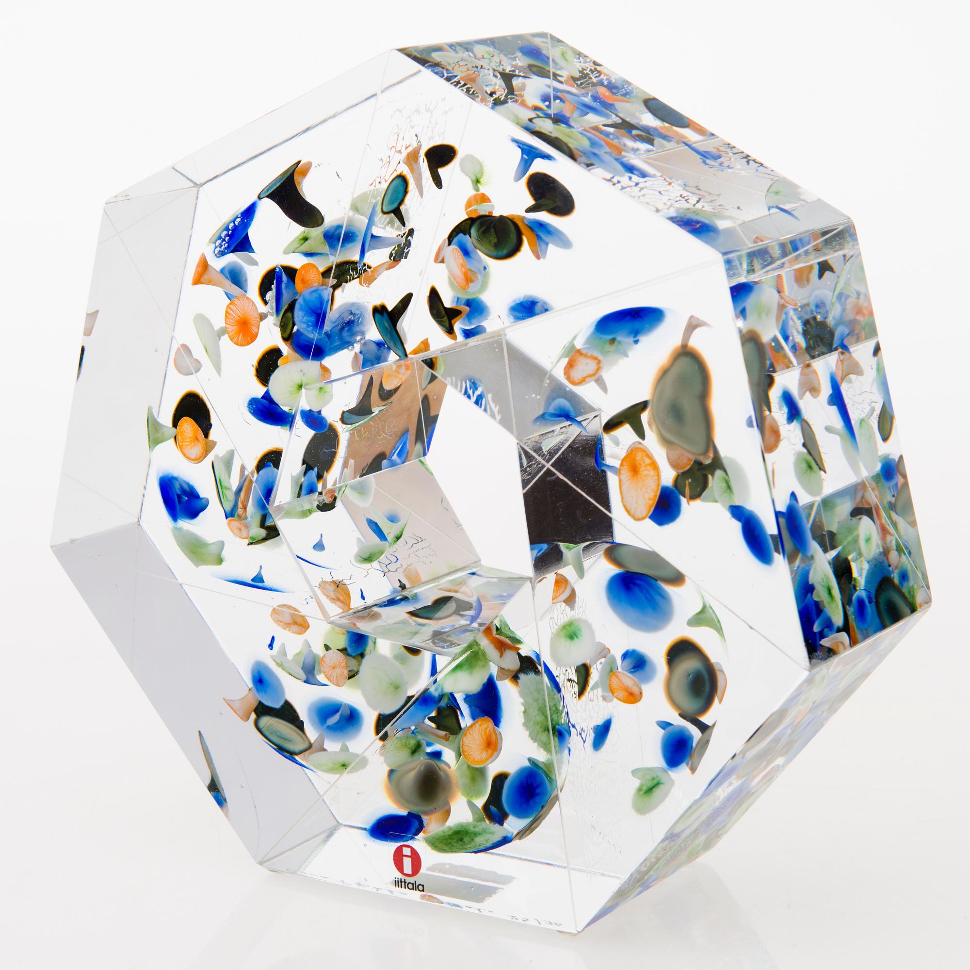 OIVA TOIKKA, a 'Liplatus' glass sculptur signed Oiva Toikka Iittala 2010 25/30.