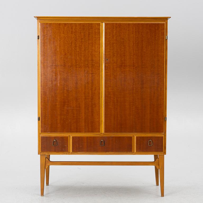 Skåp, 1900-talets mitt.