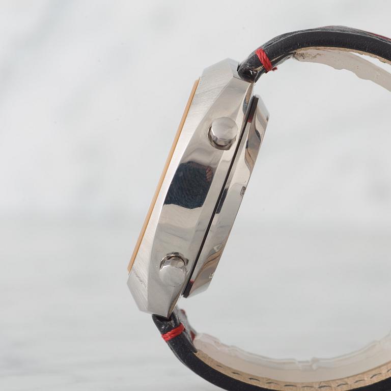 HEUER, Montreal, "Tachymetre, Pulsations", chronograph, wristwatch, 42 x 48 mm.