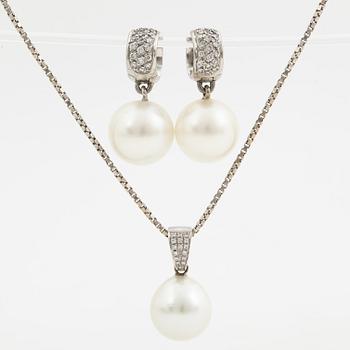 Pendant and earrings, cultured South sea pearls, small brilliant-cut diamonds, with white gold chain.