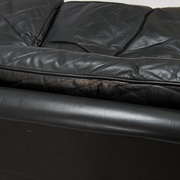 Ben af Schultén, a 1970's  B590, 'Big Ben' sofa for Artek.