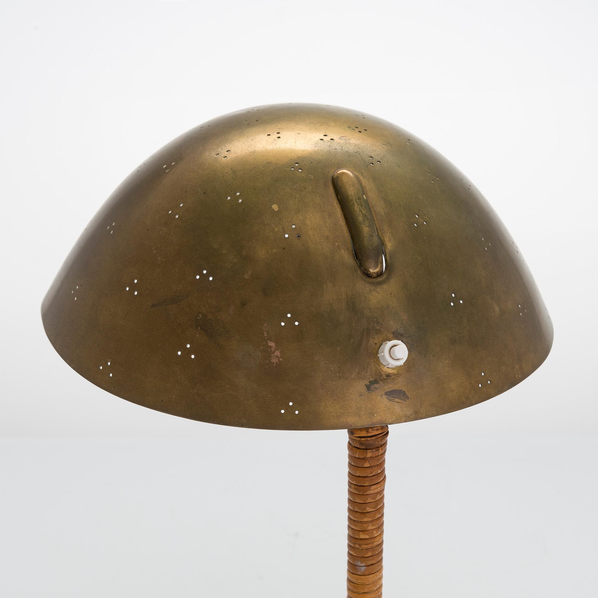 Paavo Tynell, bordslampa, modell 9209, Taito 1900-talets mitt.