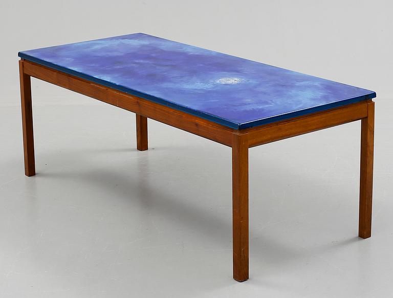 SOFFBORD, Algot Törneman, 1960-tal. Skivan signerad och numrerad.