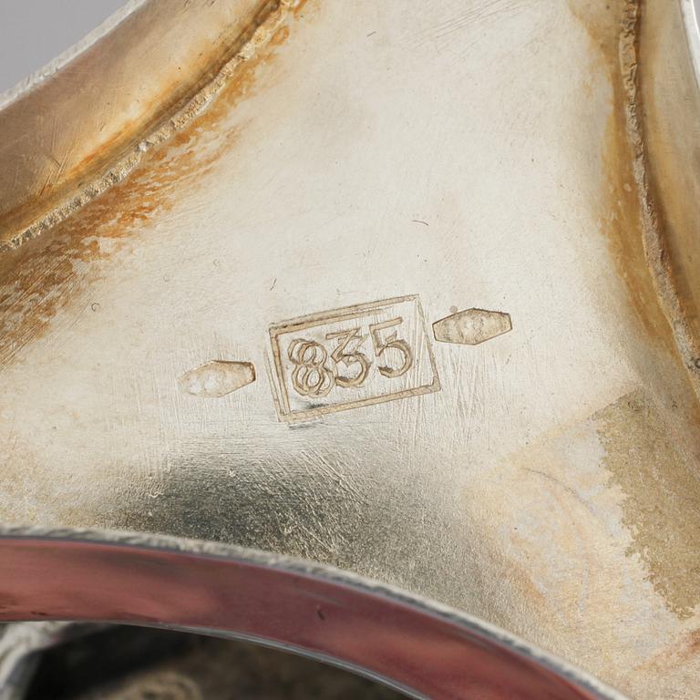 SOCKERRUSKA samt SALTKAR, silver, 1900-tal. Vikt 510 g.