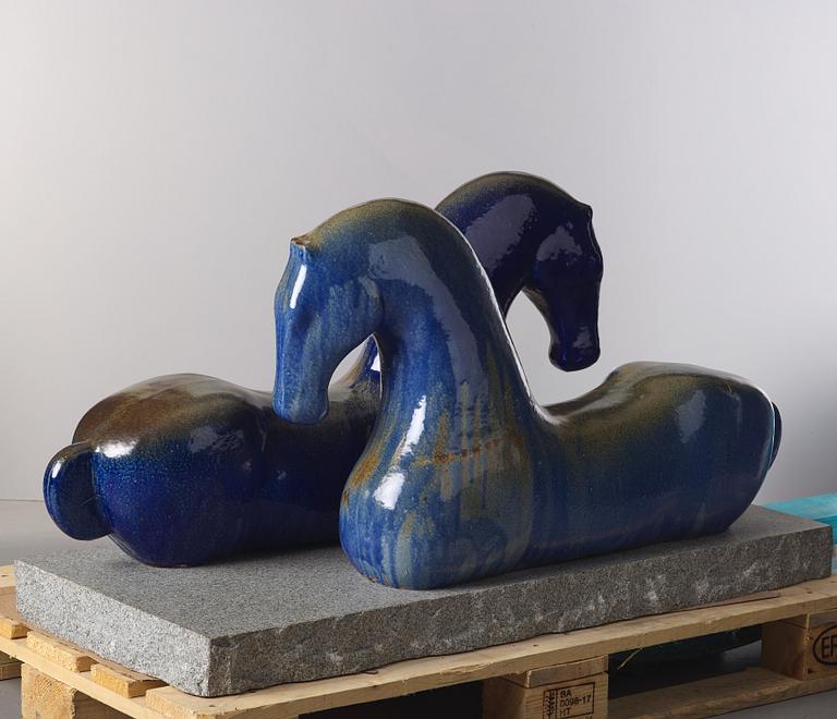 Ulla & Gustav Kraitz, a stoneware sculpture of two horses, Förslöv, Sweden.