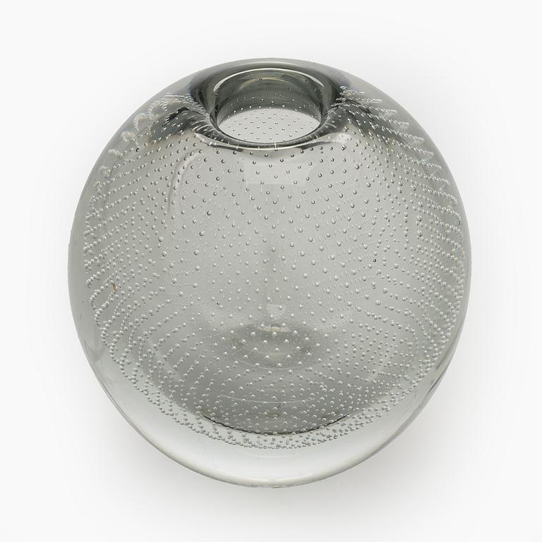 Gunnel Nyman, vas, modell "GN 17", signerad G. Nyman Nuutajärvi Notsjö -53.