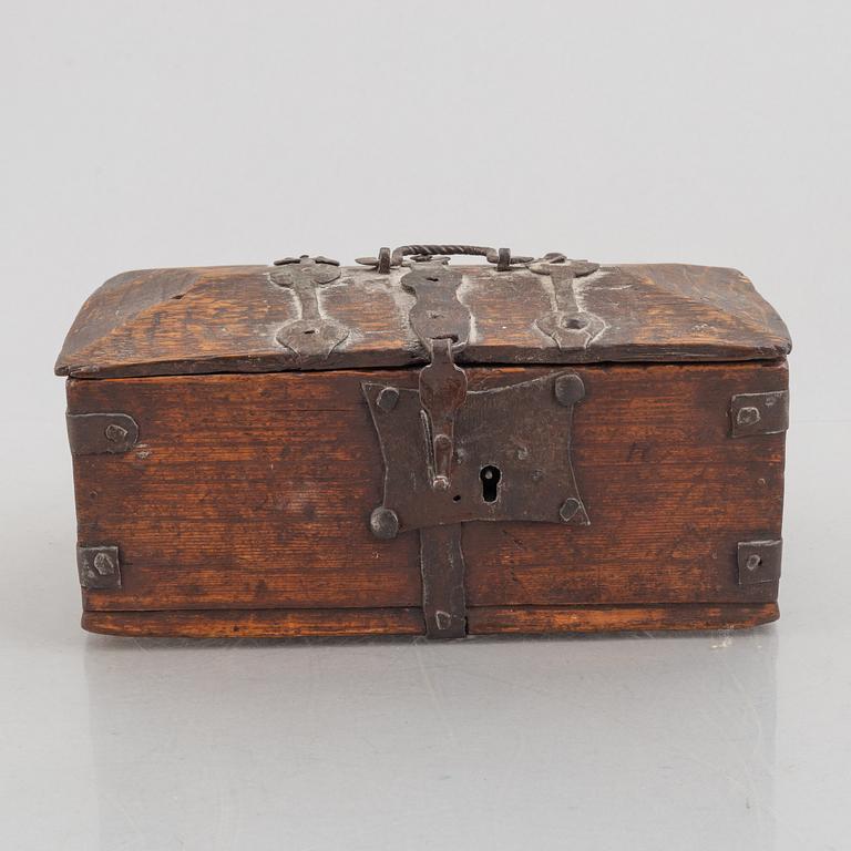 A Swedish baroque wooden box, 17th/18th century.