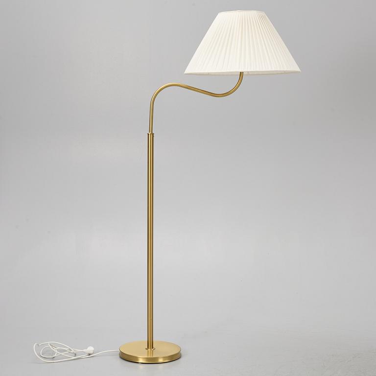 Josef Frank, Floor lamp, "Stora Kamelen", model 2368/2148, Svenskt Tenn.