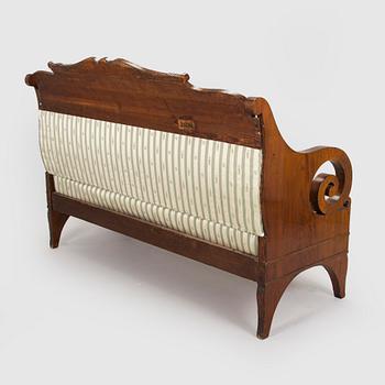 Sohva ja pöytä, biedermeier-tyyli, 1800-luvun loppupuoli.
