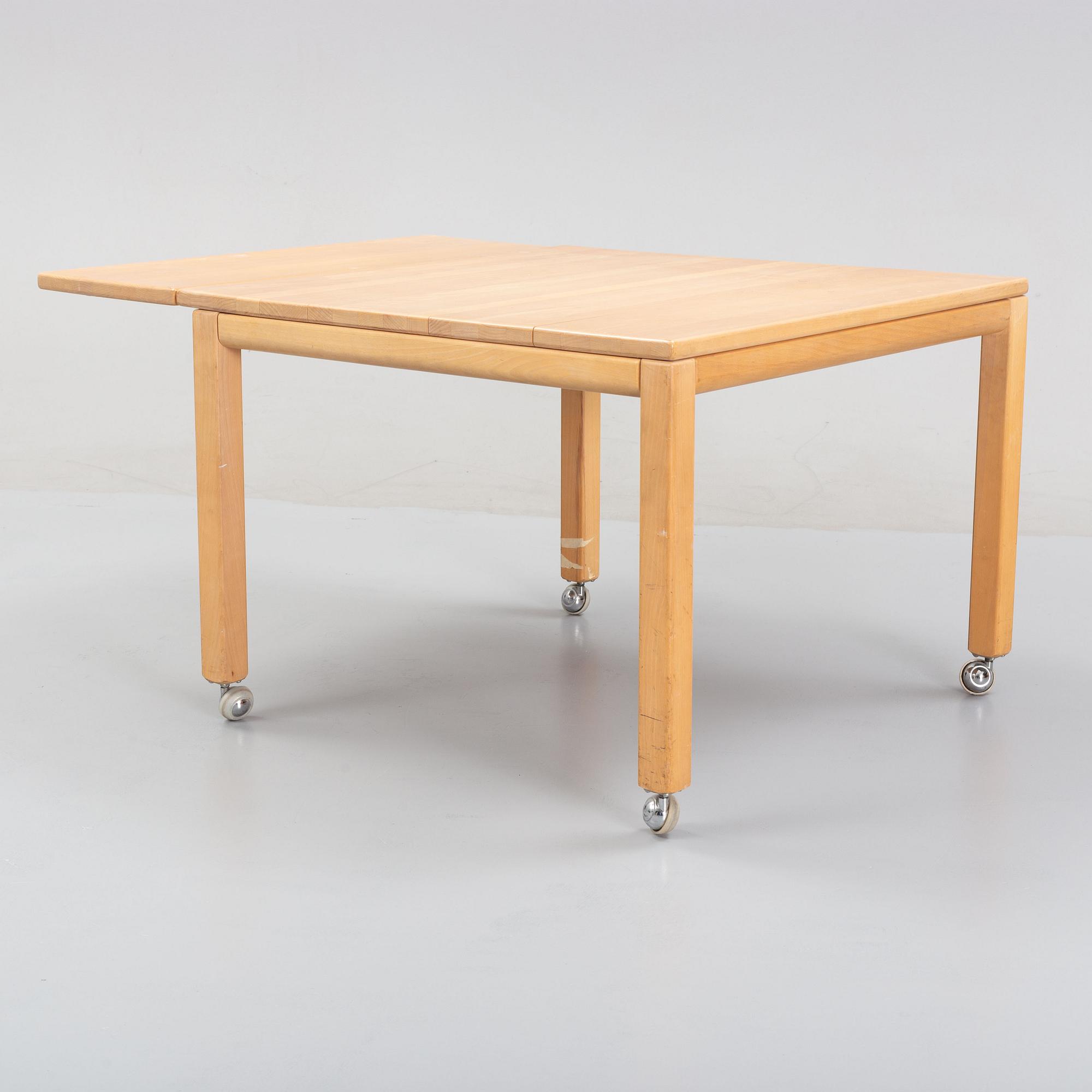 A beech coffee table, Haslev Møbler, second half of the 20th Century.