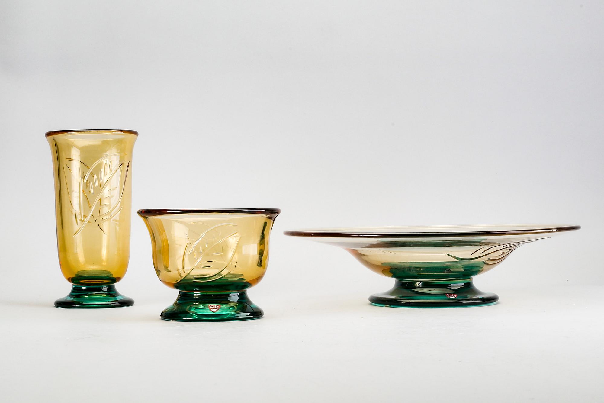 Gunnar Cyrén, bowls / vase, 3 pcs, Orrefors, signed.