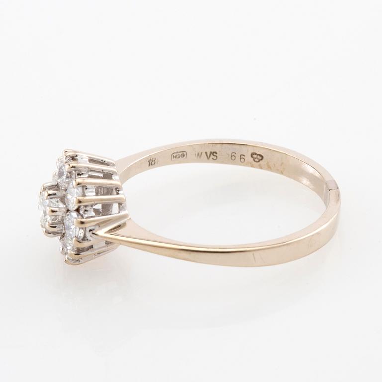 Ring Carmosé 18K white gold with round brilliant-cut diamonds.