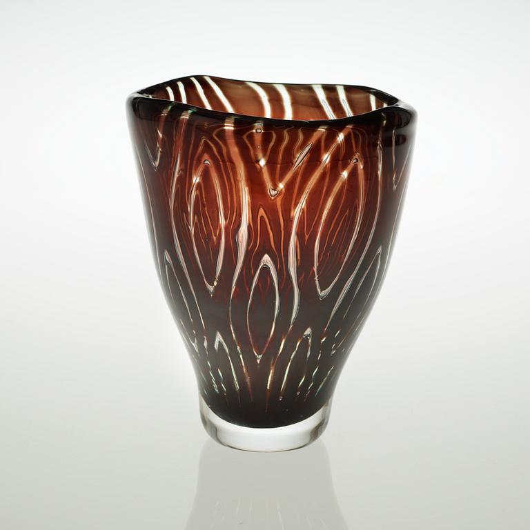 An Edvin Öhrström Ariel glass vase, Orrefors 1955.