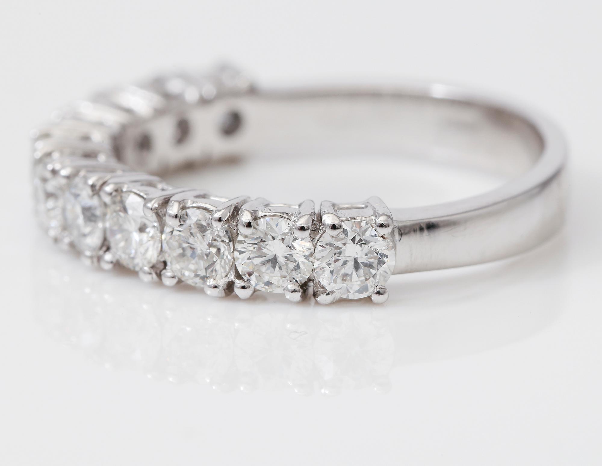 RING, briljantslipade diamanter totalt ca 1,50 ct.