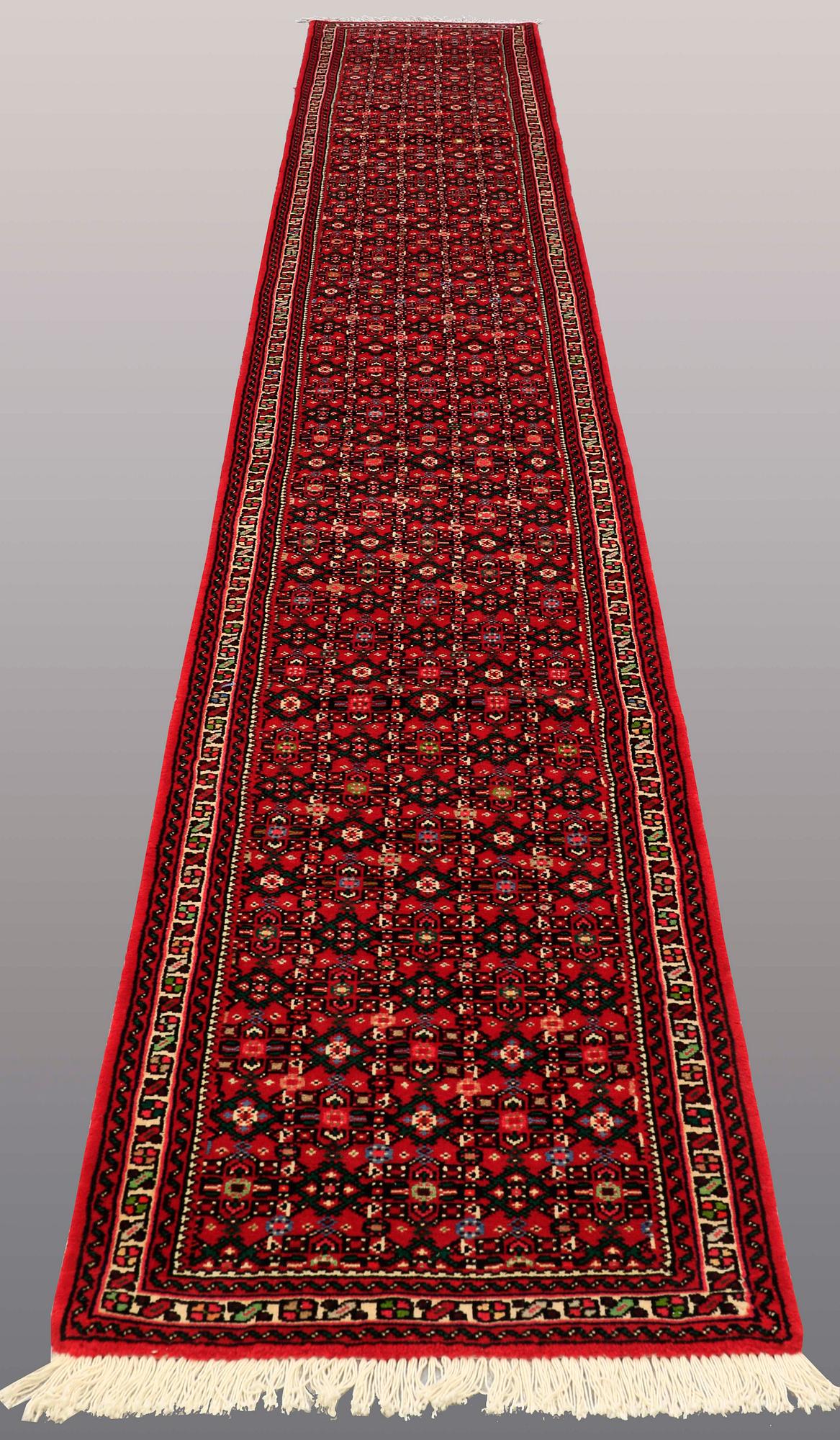 MATTA, Hosenabad, ca 487 x 75 cm.